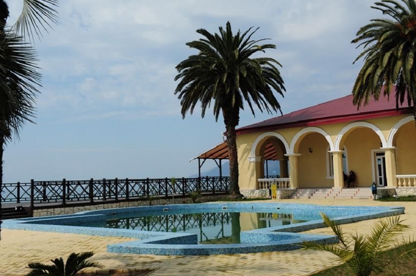Lazurniy Bereg Hotel Gagra Ngoại thất bức ảnh