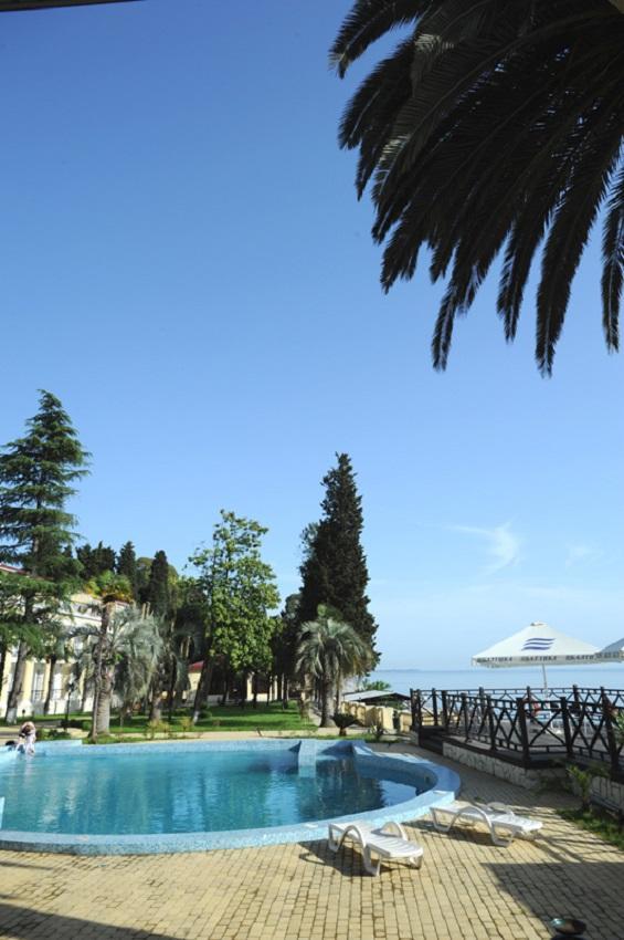 Lazurniy Bereg Hotel Gagra Ngoại thất bức ảnh