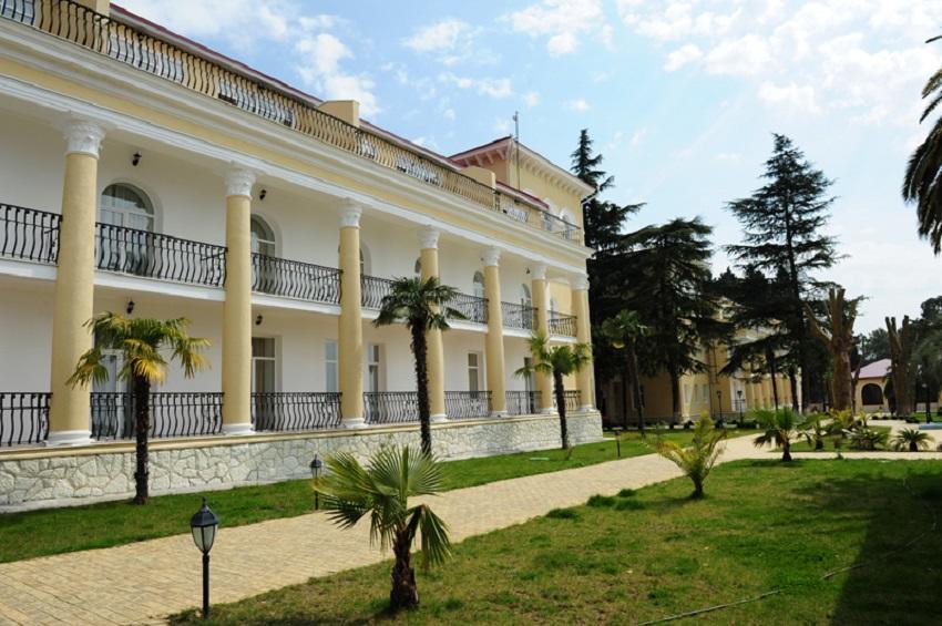 Lazurniy Bereg Hotel Gagra Ngoại thất bức ảnh