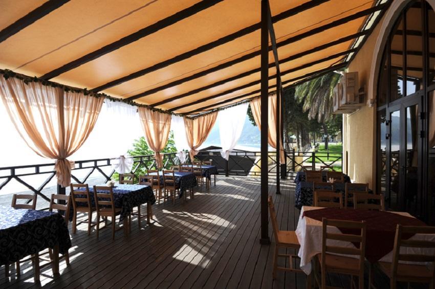 Lazurniy Bereg Hotel Gagra Ngoại thất bức ảnh
