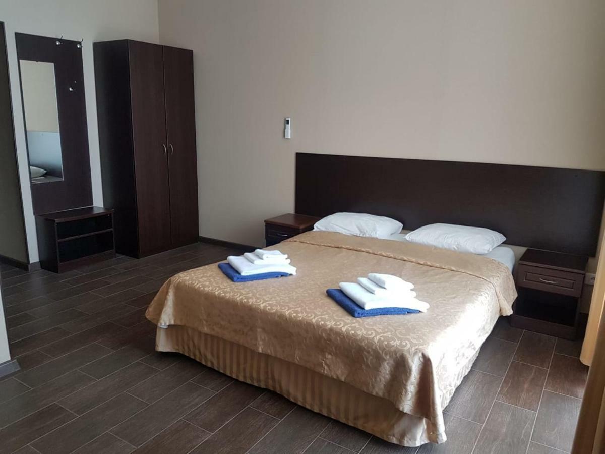 Lazurniy Bereg Hotel Gagra Ngoại thất bức ảnh