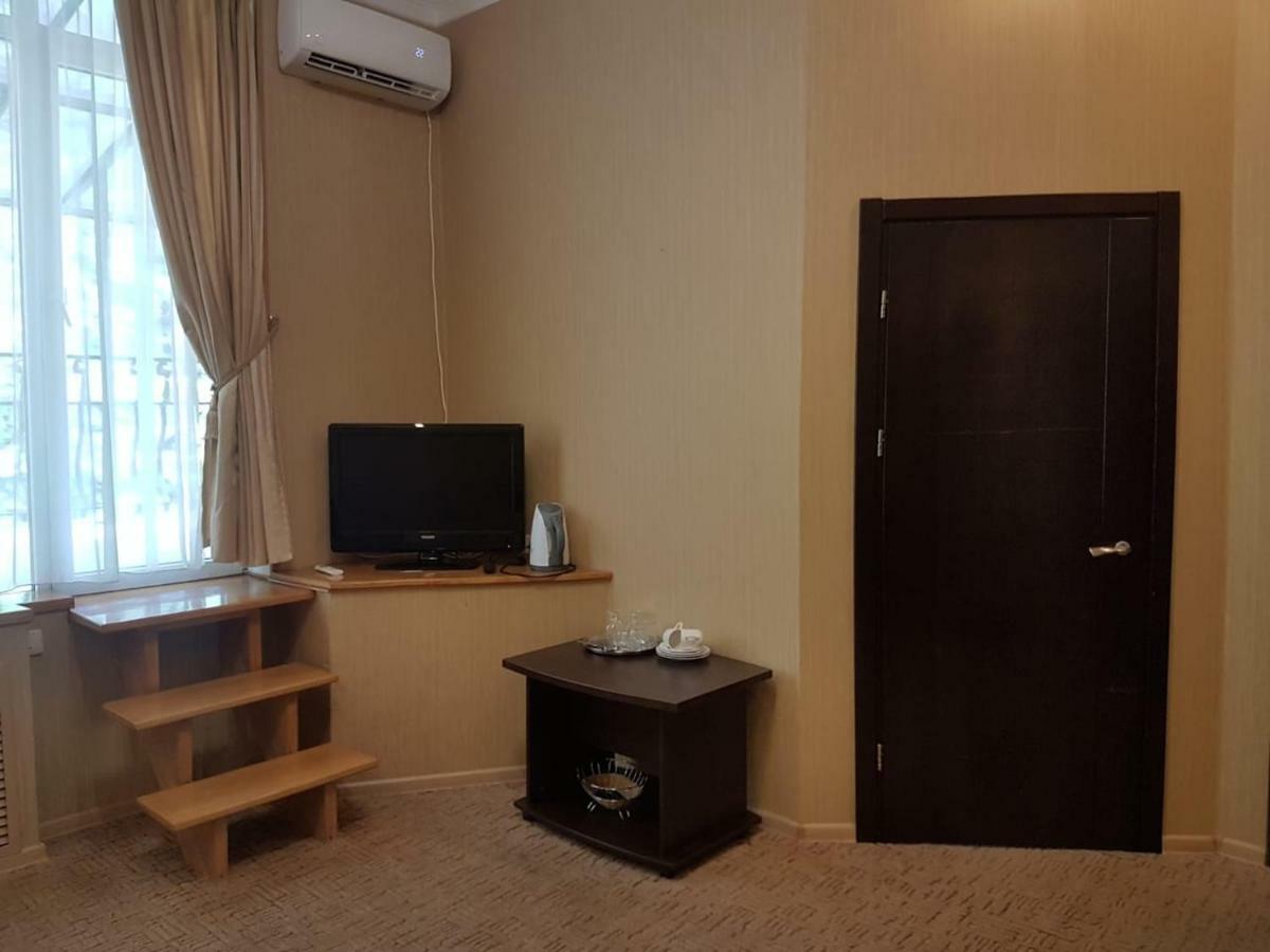 Lazurniy Bereg Hotel Gagra Ngoại thất bức ảnh