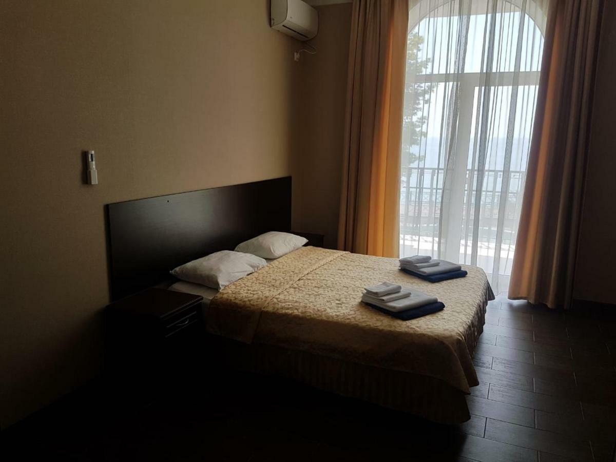 Lazurniy Bereg Hotel Gagra Ngoại thất bức ảnh