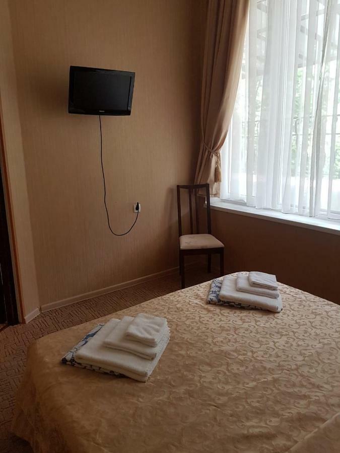Lazurniy Bereg Hotel Gagra Ngoại thất bức ảnh