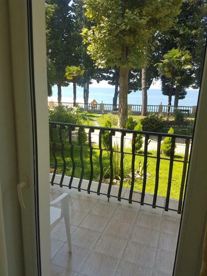 Lazurniy Bereg Hotel Gagra Ngoại thất bức ảnh