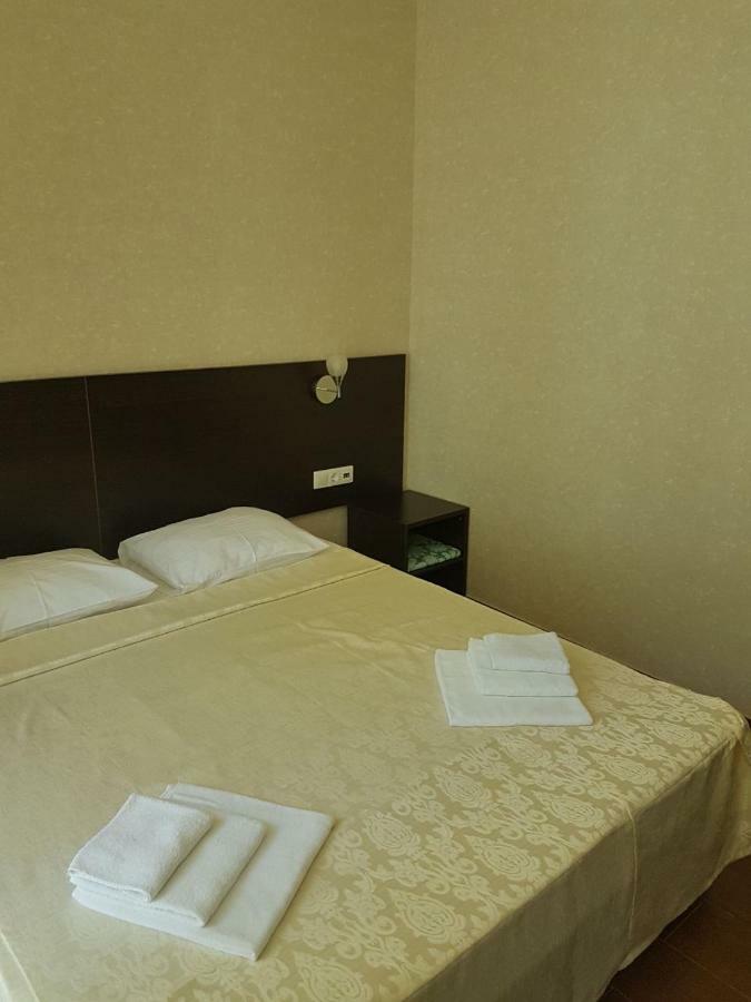 Lazurniy Bereg Hotel Gagra Ngoại thất bức ảnh