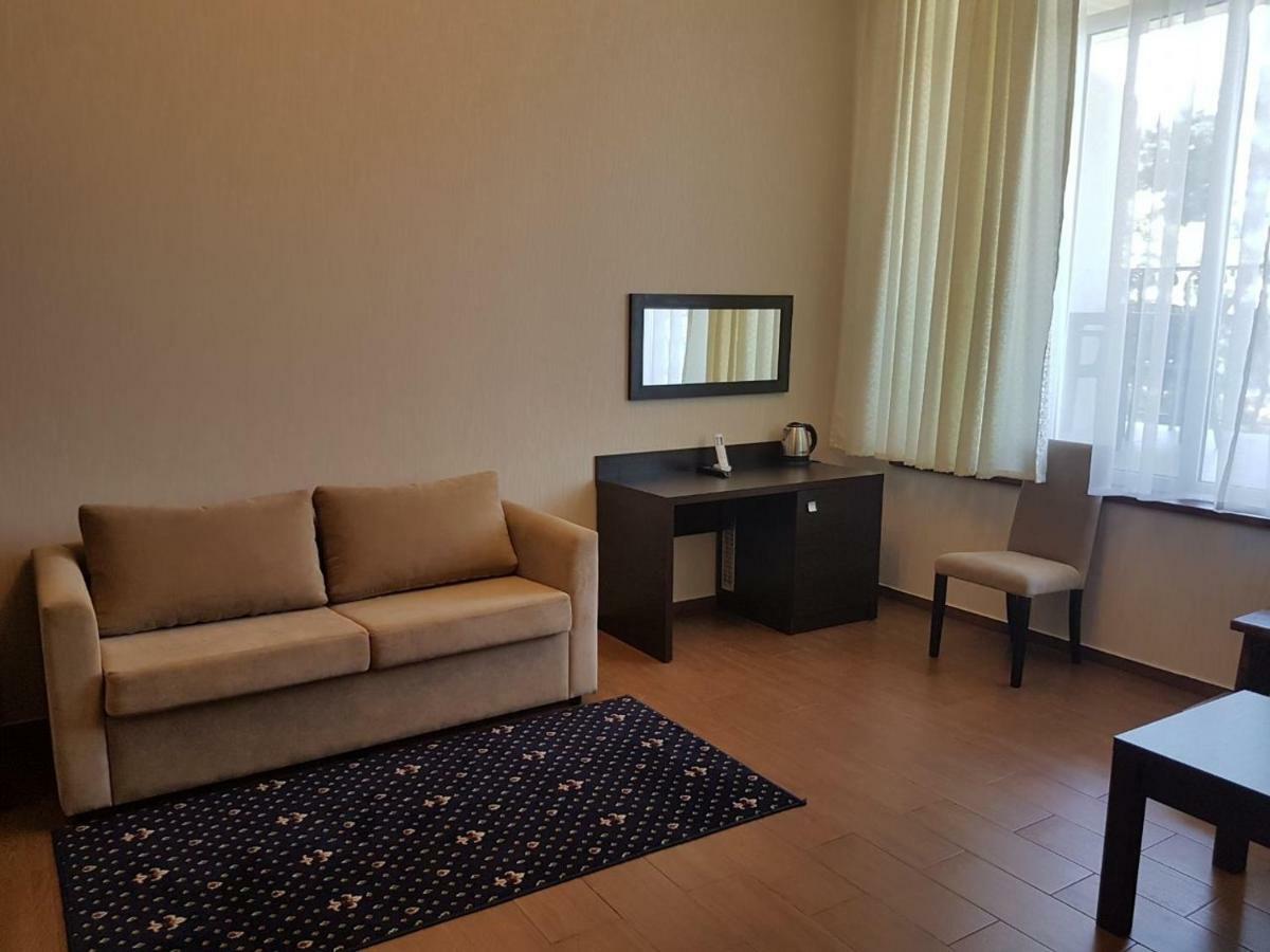 Lazurniy Bereg Hotel Gagra Ngoại thất bức ảnh
