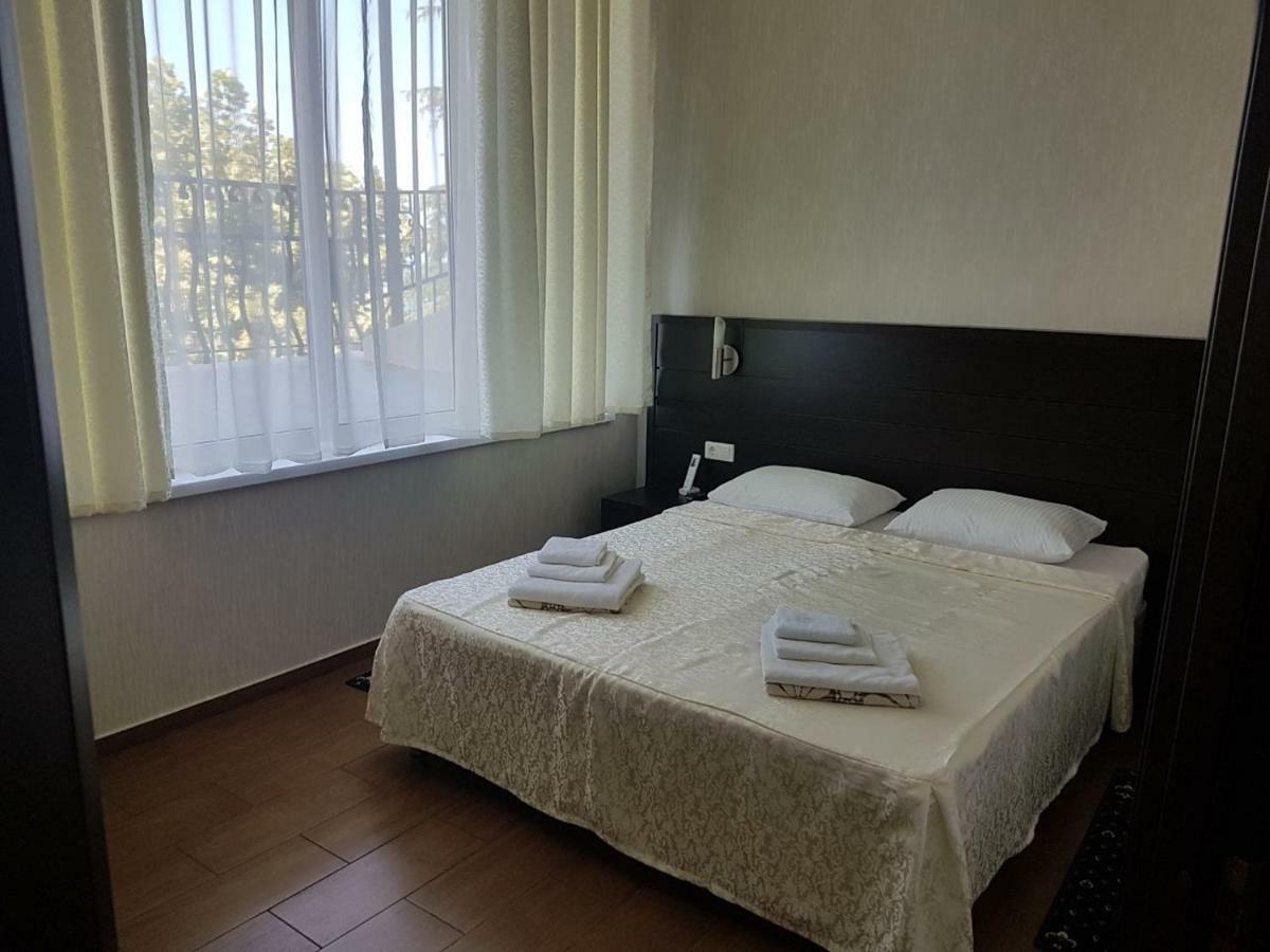 Lazurniy Bereg Hotel Gagra Ngoại thất bức ảnh